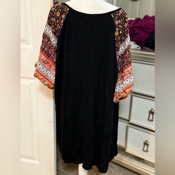 Avenue black‎ and floral tunic - Picture 3 of 5